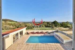  Maison  vendre 10 pices 270 m