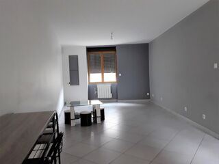  Appartement à louer 2 pièces 50 m²