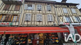  Immeuble à vendre 251 m²