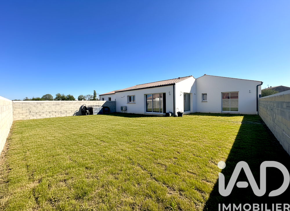 Maison 5 pièces 109 m² · à Ferrières · 109 m² · 320 000 €
