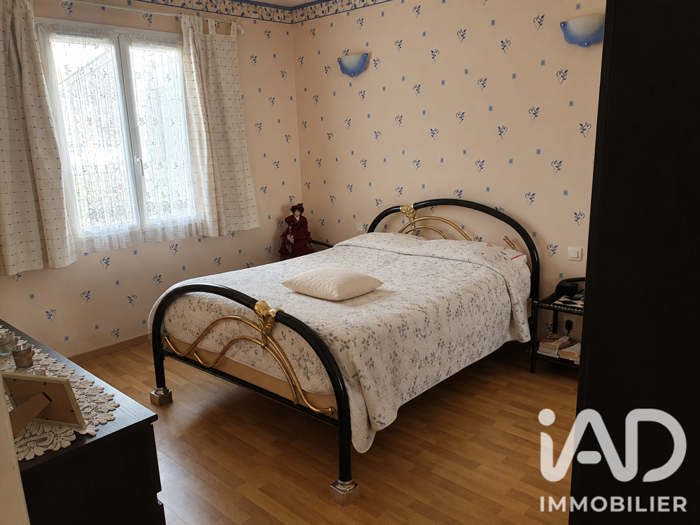 Vente Maison Vente Maison traditionnelle 5 pièces Saint-just-luzac