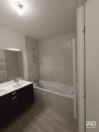  Appartement à louer 3 pièces 58 m²