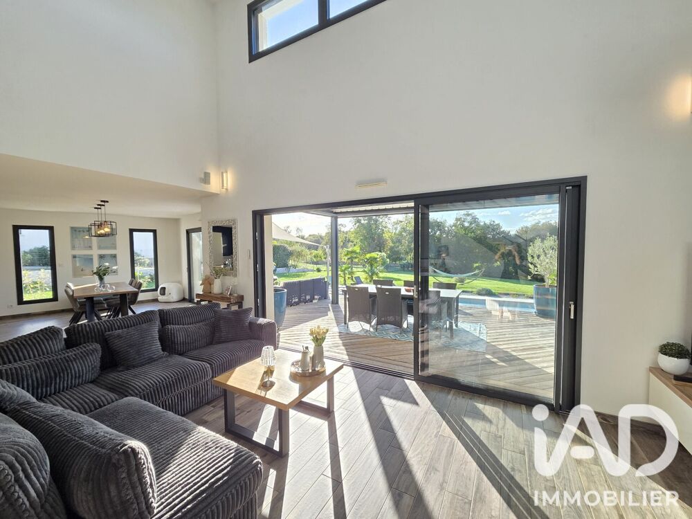 à vendre  Maison Vouneuil-sous-Biard (86580)