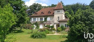 Maison - 8 pièce(s) - 250 m²