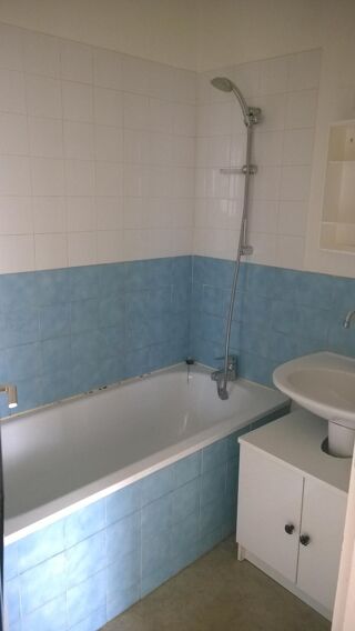  Appartement à louer 2 pièces 37 m²