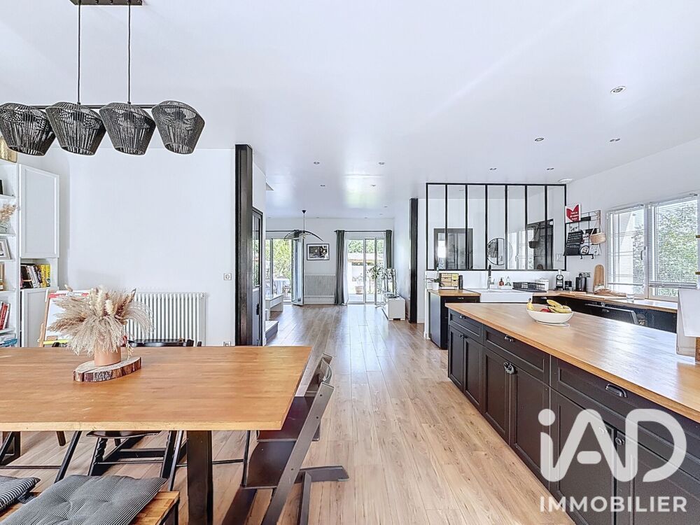 vente Maison - 6 pièce(s) - 139 m² Le Plessis-Trévise (94420)