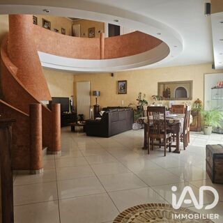  Maison à vendre 6 pièces 242 m²