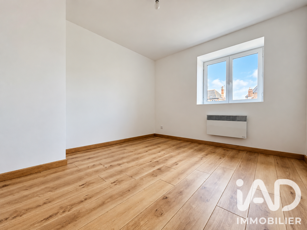   Location Immeuble 4 pièces Hérin