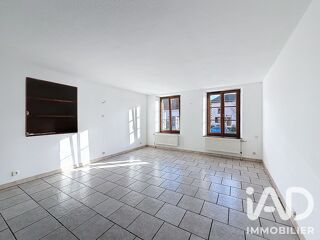  Appartement à louer 4 pièces 117 m²