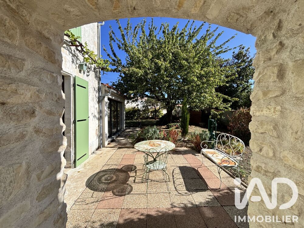 Maison 6 pièces 210 m² · à Forges · 210 m² · 469 000 €