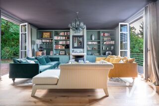  Maison à vendre 10 pièces 383 m²