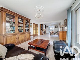 Maison à vendre 10 pièces 215 m²