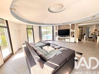  Maison � vendre 6 pi�ces 220 m�