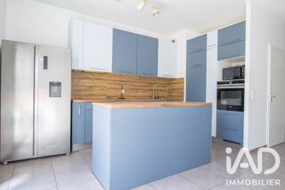  Appartement à louer 5 pièces 94 m²