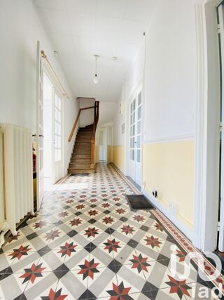  Maison à vendre 10 pièces 227 m²