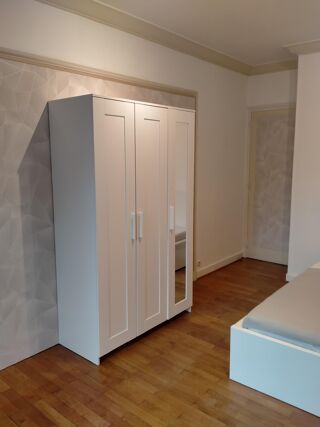  Appartement à louer 5 pièces 96 m²