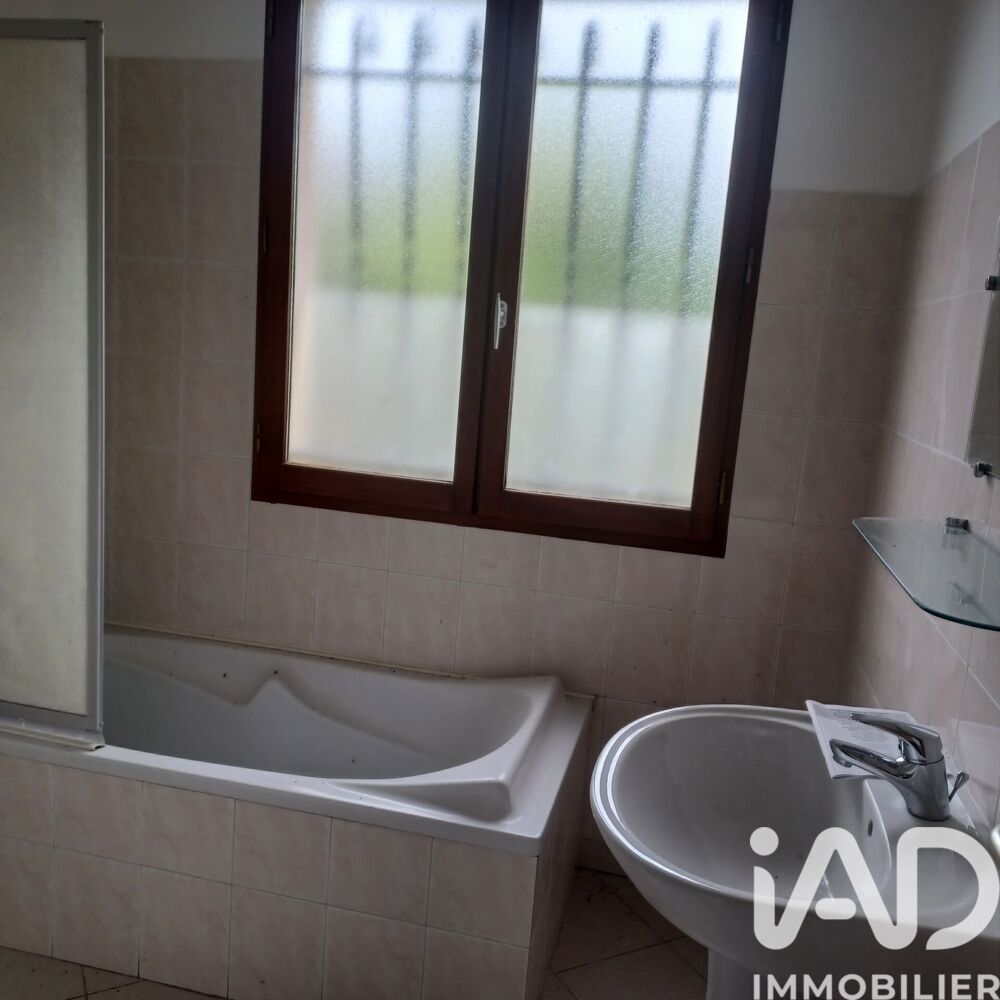 Vente Maison Vente Maison/villa 4 pièces Saint-germain-de-lusignan