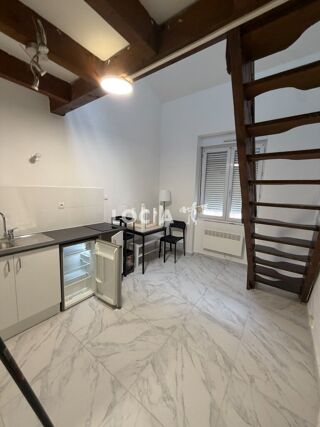  Appartement à louer 1 pièce 20 m²