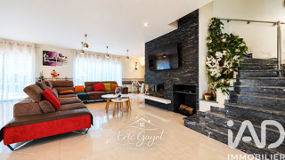  Maison � vendre 9 pi�ces 240 m�