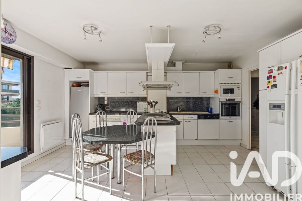 à vendre  Appartement Cagnes-sur-Mer (06800)