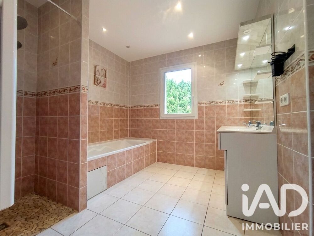 Vente Maison Vente Maison/villa 5 pièces Saint-genis-du-bois