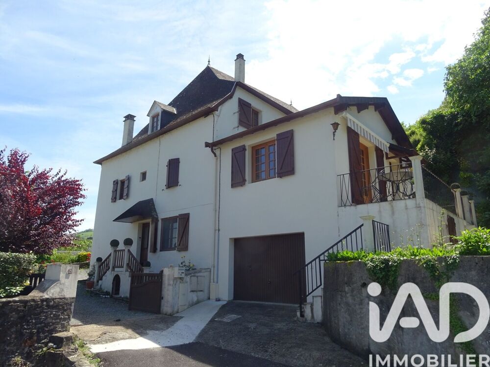 Maison 12 pièces 192 m² · à Mauléon-Licharre · 192 m² · 175 000 €