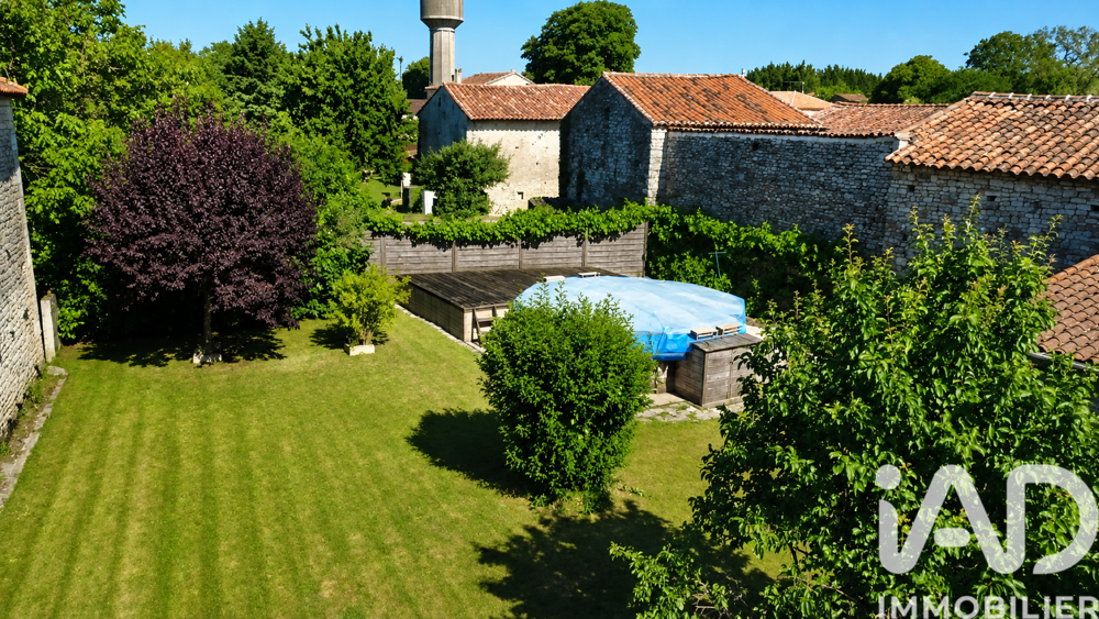 Vente Maison Vente Maison de village 6 pièces Courcôme