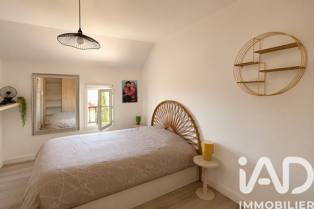 Vente Maison Vente Maison traditionnelle 9 pièces Bry-sur-marne