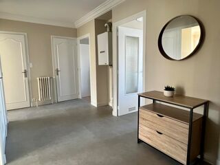  Appartement à louer 3 pièces 74 m²