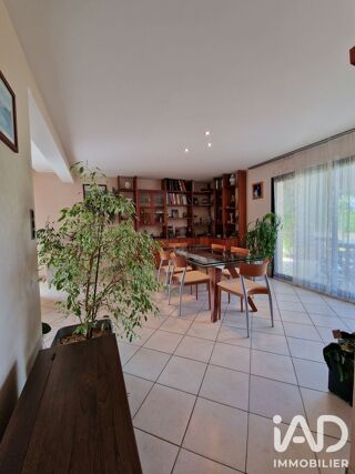  Maison à vendre 10 pièces 242 m²