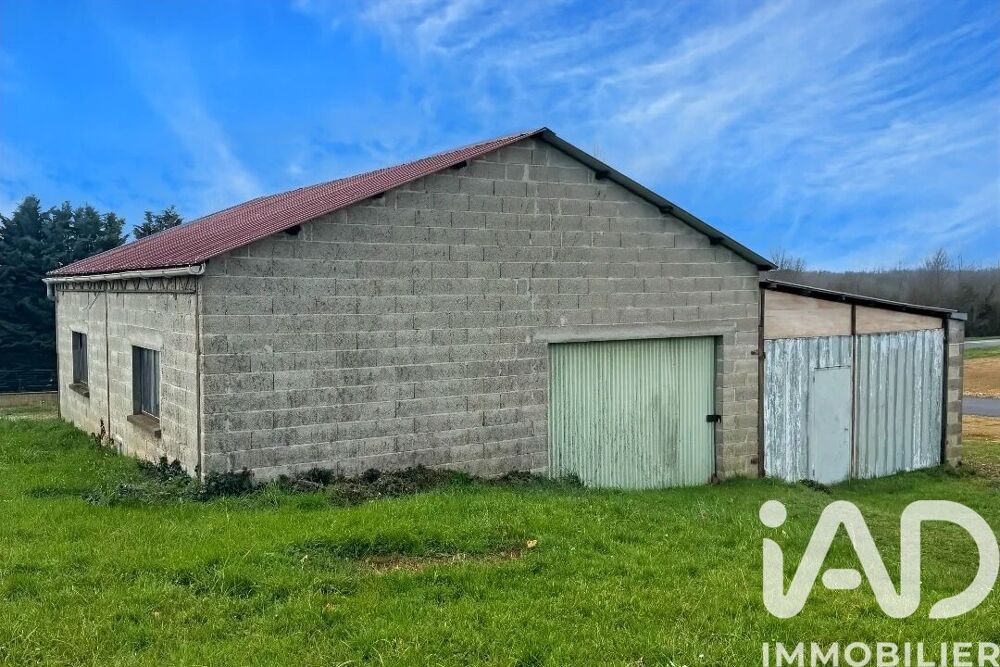 Vente Parking/Garage Vente Garage 134 m&sup2; Saint-sornin