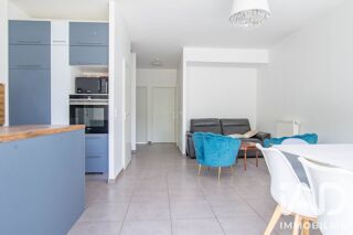  Appartement à louer 5 pièces 94 m²