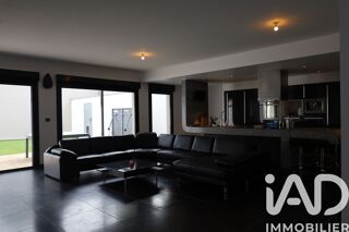  Maison à vendre 6 pièces 196 m²