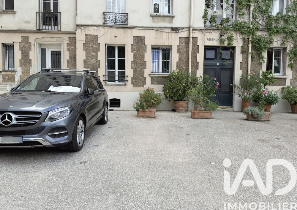 Vente Parking/Garage Vente Parking 12 m&sup2; Paris 10