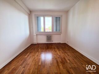  Appartement à louer 2 pièces 74 m²