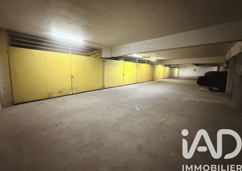 Vente Parking/Garage Vente Parking 300 m&sup2; Paris 18
