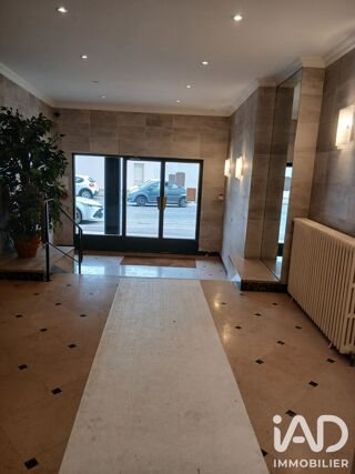  Appartement à louer 5 pièces 117 m²