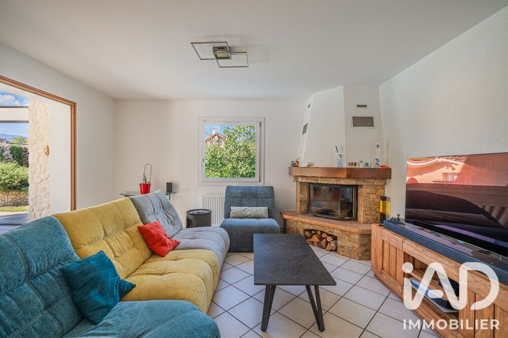à vendre  Maison Pers-Jussy (74930)