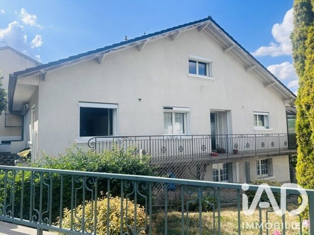 Maison 6 pièces 199 m² · à Montluçon · 199 m² · 165 000 €
