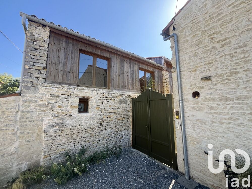 Maison 10 pièces 167 m² · à Saint-Hilaire-la-Palud · 167 m² · 477 000 €