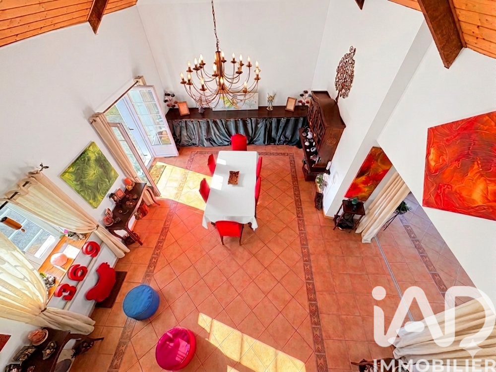 Maison 10 pièces 252 m² · à Spézet · 252 m² · 230 000 €