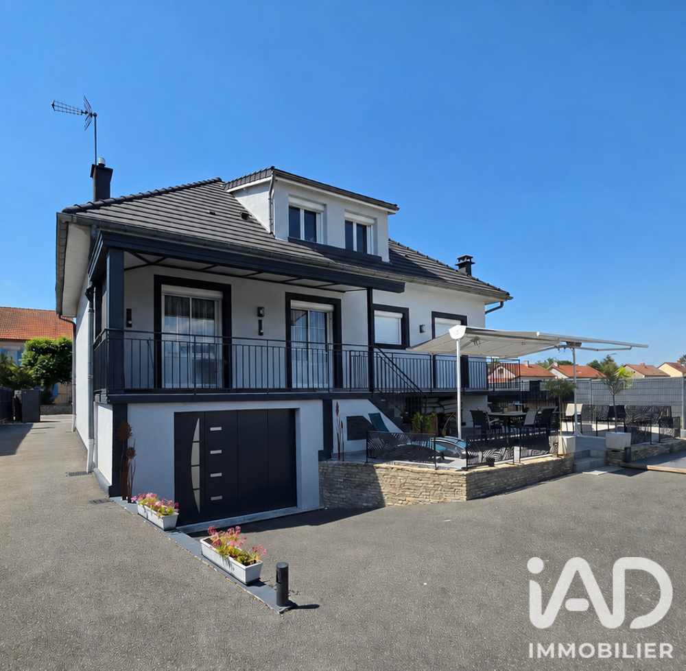 Maison 9 pièces 185 m² · à Magnet · 185 m² · 349 000 €