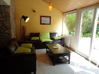  Maison à vendre 15 + pièces 554 m²
