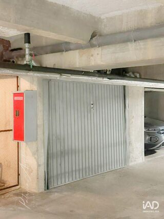  Parking / Garage à louer 15 m²