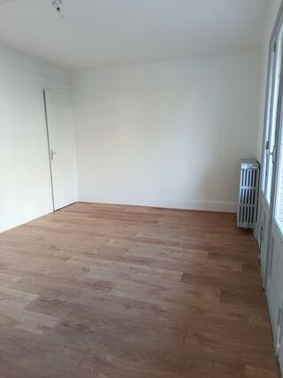  Appartement à louer 3 pièces 64 m²