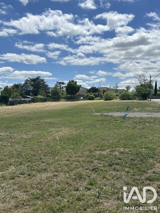  Terrain à vendre 683 m²