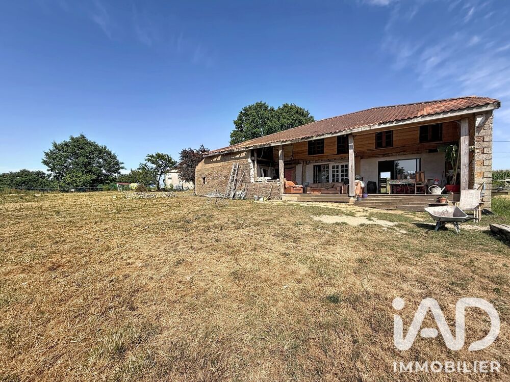Maison 6 pièces 143 m² · à Bats · 143 m² · 117 000 €