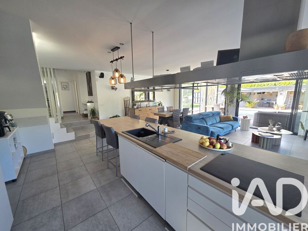 � vendre  Maison Beausemblant (26240)