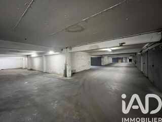  Parking / Garage à vendre 150 m²