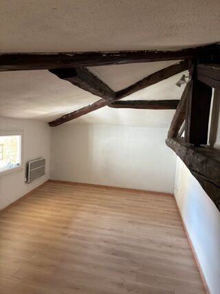  Appartement à louer 4 pièces 92 m²